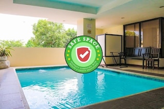 レッドドアーズ プラス アット マボロ セブ