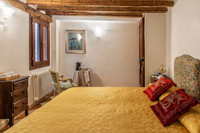 ラグジュアリー ヴェネチアン ルームス