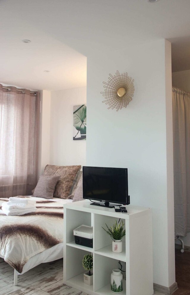 サニー シティ センター アパートメント