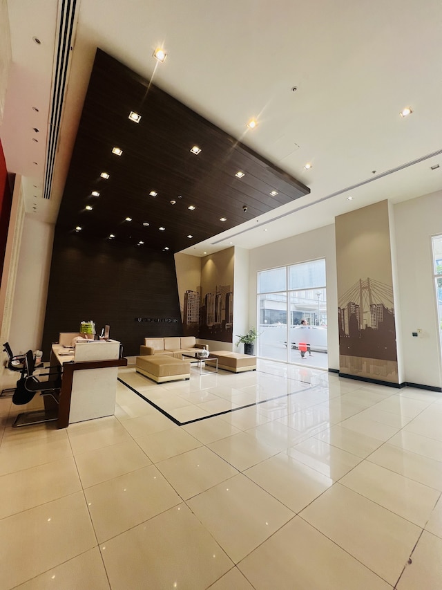 サンライズ シティ アパートメント