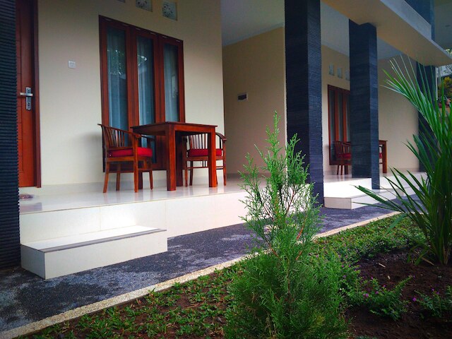 カルティカ バンガローズ