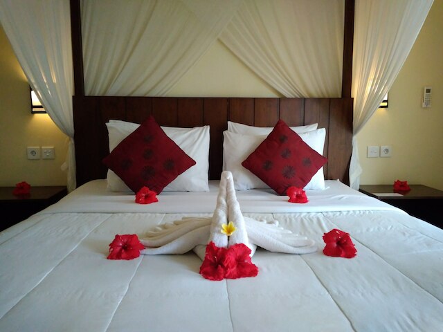 カルティカ バンガローズ