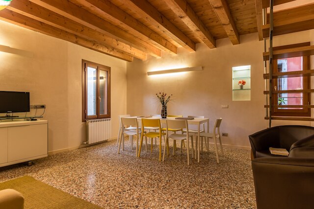 リアルト メルカート ファミリー ライク アット ホーム