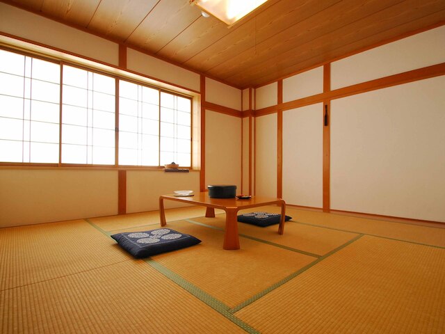 水芭蕉の宿ひがし