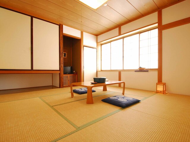 水芭蕉の宿ひがし