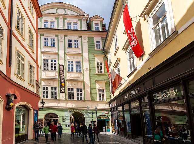 カルロバ 25 アパートメンツ