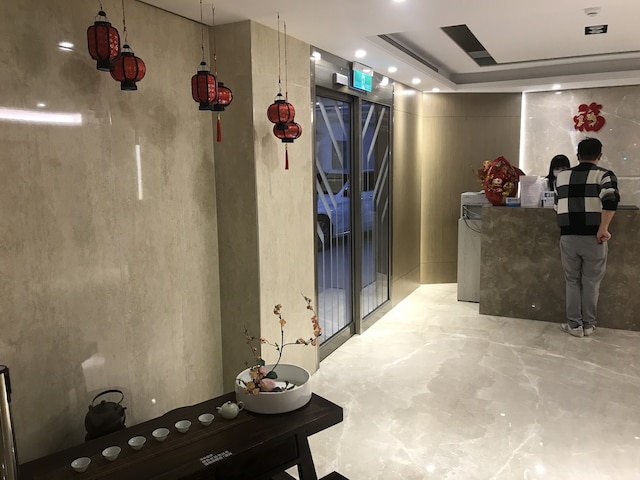 ゴールデン ガーデン ホテル