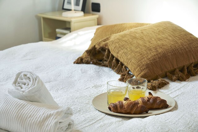 ア ヒュー ステップス トゥ ザ ドゥオモ アメージング 4 ベッドルーム アパートメント