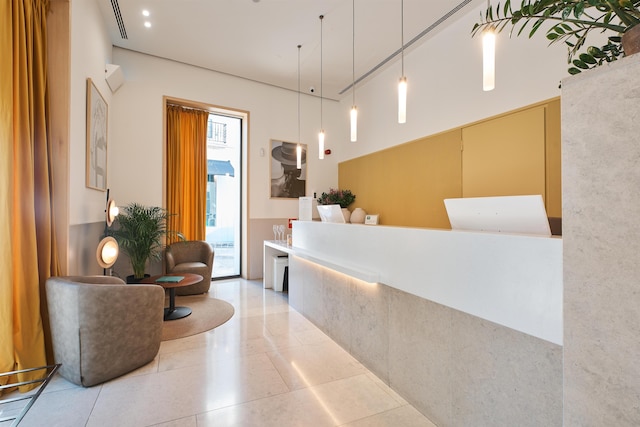 ホテル キビル アダルツ レコメンデッド, ヒストリック シティ センター