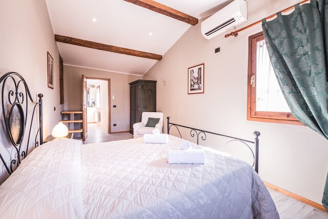 ア ヒュー ステップス トゥ ザ ドゥオモ エレガント 2 ベッドルーム アパートメント