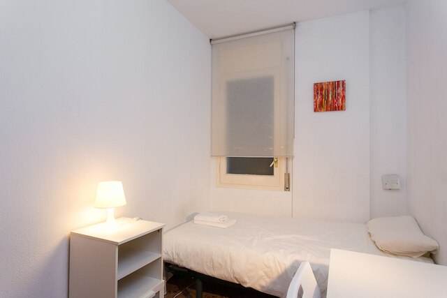 スペーシャス & クワイエット 4 ベッドルーム アパートメント