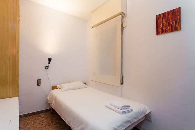 スペーシャス & クワイエット 4 ベッドルーム アパートメント