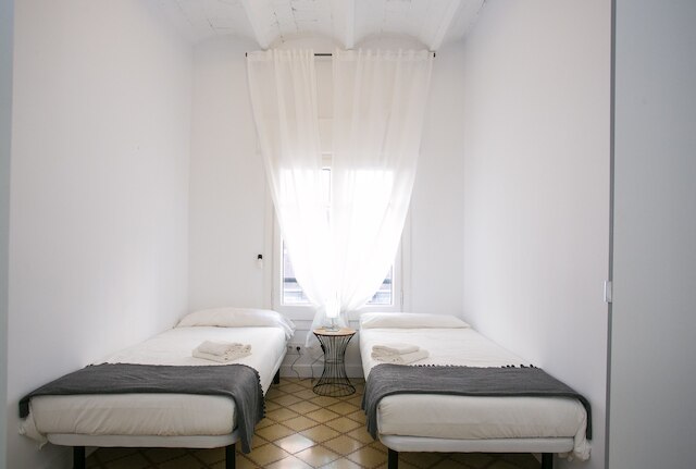 ビューティフル サグラダ ファミリア アパートメント