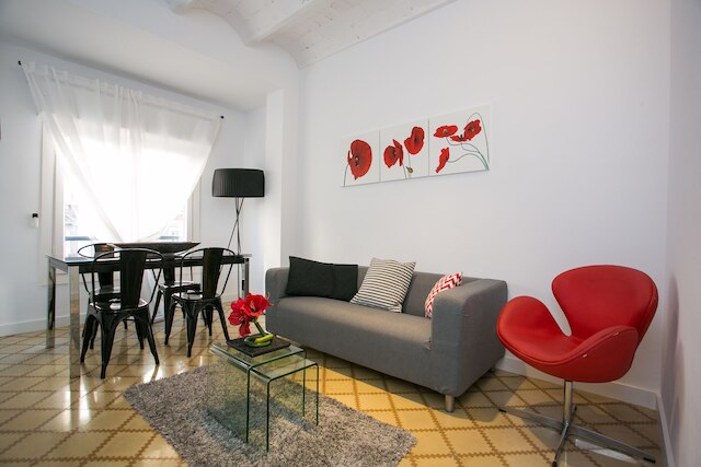 ビューティフル サグラダ ファミリア アパートメント