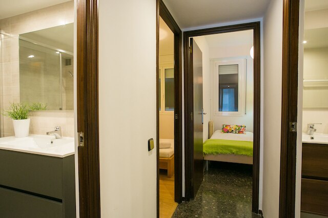 アパートメント ウィズ ラージ アンド プライベート テラス