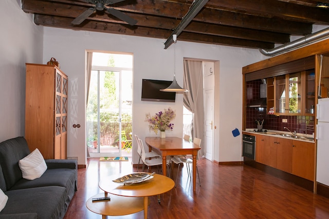 インクレジブル ロフト ウィズ プライベート テラス