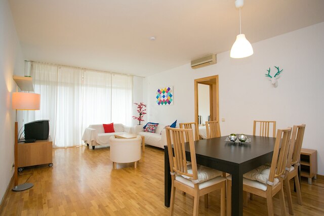 サグラダ ファミリア アパートメント ウィズ プライベート テラス