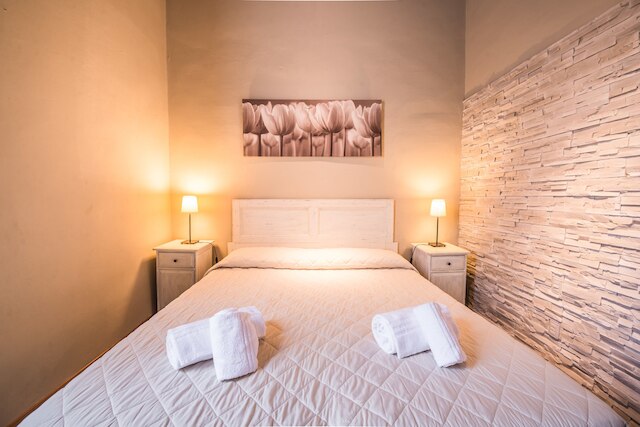 ア ヒュー ステップス トゥ ザ ドゥオモ エンチャンティング 2 ベッドルーム アパートメント