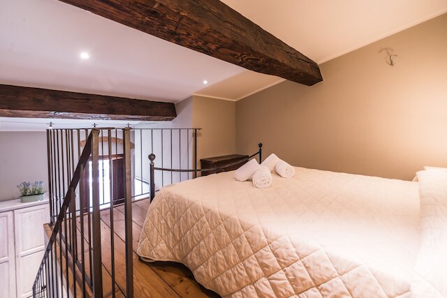 ア ヒュー ステップス トゥ ザ ドゥオモ アップスケール 2 ベッドルーム アパートメント