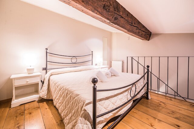 ア ヒュー ステップス トゥ ザ ドゥオモ アップスケール 2 ベッドルーム アパートメント