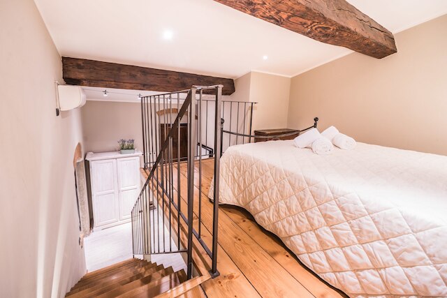 ア ヒュー ステップス トゥ ザ ドゥオモ アップスケール 2 ベッドルーム アパートメント