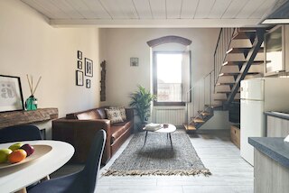 ア ヒュー ステップス トゥ ザ ドゥオモ アドーアブル 1 ベッドルーム アパートメント