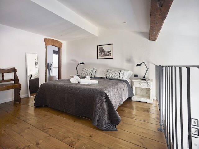 ア ヒュー ステップス トゥ ザ ドゥオモ アドーアブル 1 ベッドルーム アパートメント