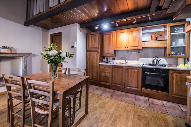 ア ヒュー ステップス トゥ ザ ドゥオモ パーフェクト 1 ベッドルーム アパートメント