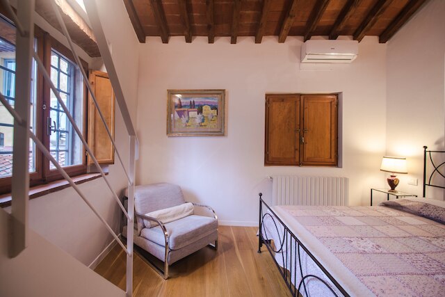 セントラル ロケーション イン フィレンツェ インバイティング 3 ベッドルーム アパートメント