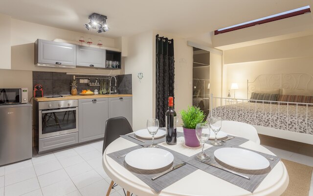 ギフト イン ザ ハート オブ モナスティラキ A