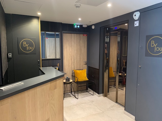 ビー ユー ラグジュアリー アパートオテル