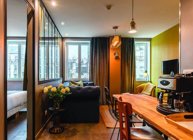 ビー ユー ラグジュアリー アパートオテル