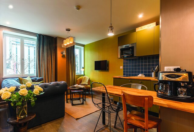 ビー ユー ラグジュアリー アパートオテル