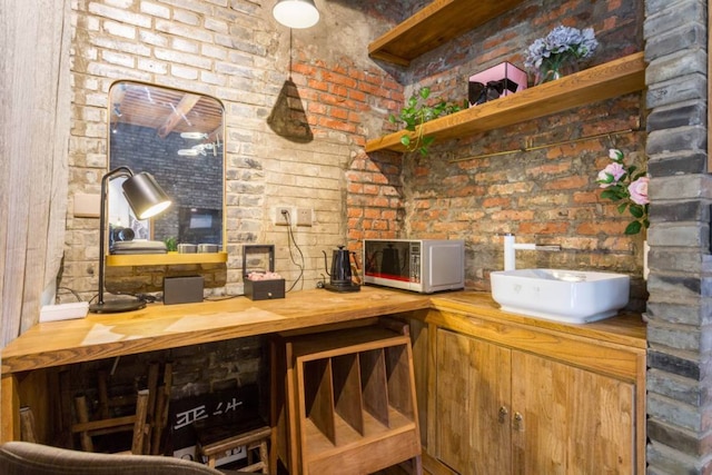 ウェルカム ホーム コートヤード - バック レイクス ビュー