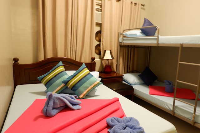 コネクティング フライト マクタン セブ ホステル