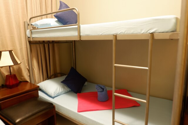 コネクティング フライト マクタン セブ ホステル