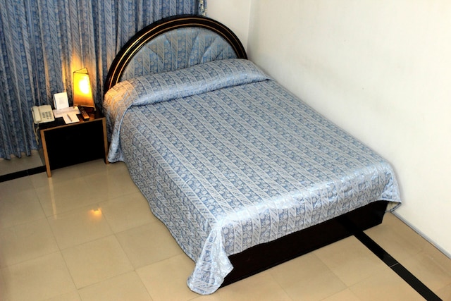 アリストクラット イン