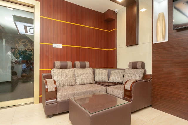 エディション O 30033 アルマス チェンナイ ハイ コート