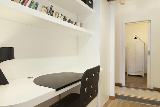 アキラ フラッツ ロジャー ドゥ フロール シック アパートメント