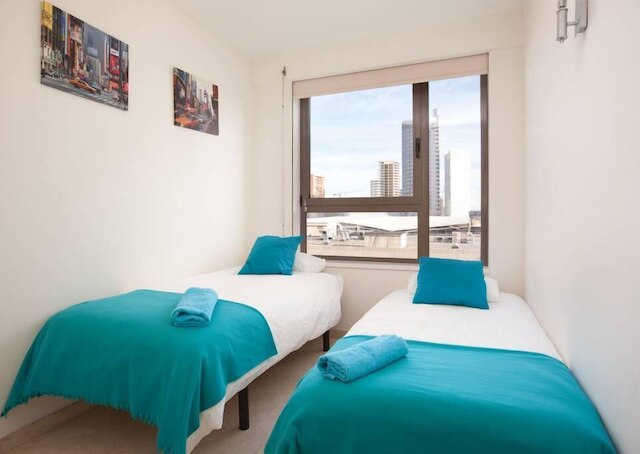 アキラ フラッツ ダイアゴナル マール