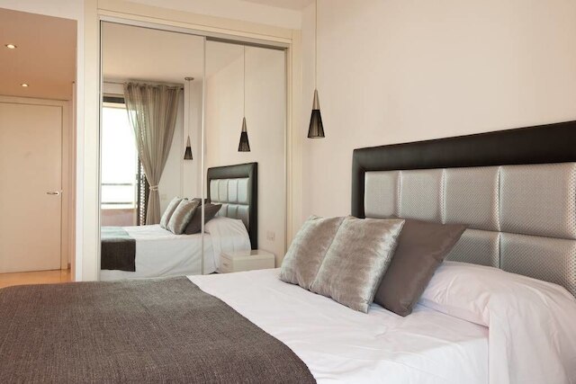 アキラ フラッツ ダイアゴナル マール