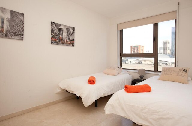 アキラ フラッツ ダイアゴナル マール