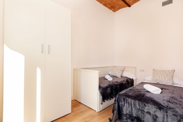 アキラ フラッツ ウルジェイ アパートメント