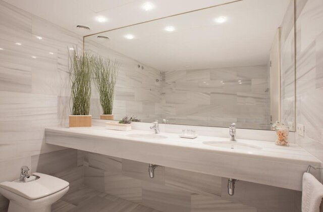 アキラ フラッツ リュム 7th フロア