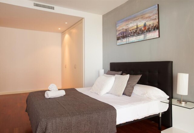 アキラ フラッツ リュム 7th フロア