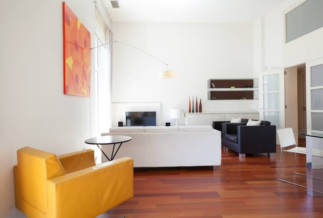 アキラ フラッツ プラザ カタルーニャ