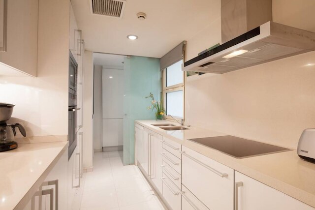 アキラ フラッツ プラザ カタルーニャ