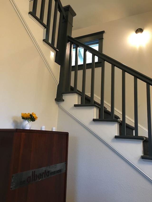 ザ アルバータ プチ ホテル