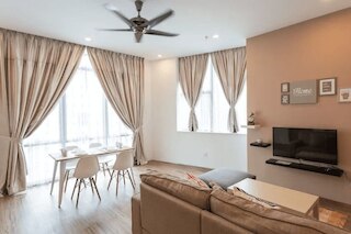 3r2b ブキッ ビンタン KL タウン シティ バイ SYNC