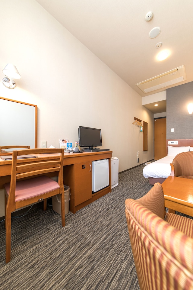 サンパレスホテル